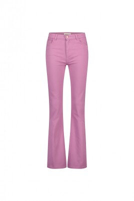 eva-utsvangda-jeans