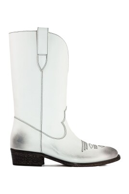 white-cowboy-boots-vintage-style