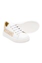 chaussures-plates-blanches-avec-bout-rond