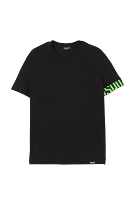 black-crew-neck-t-shirt