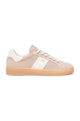 pink-tennis-sneakers