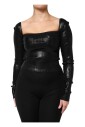 haut-noir-ajuste-a-manches-longues
