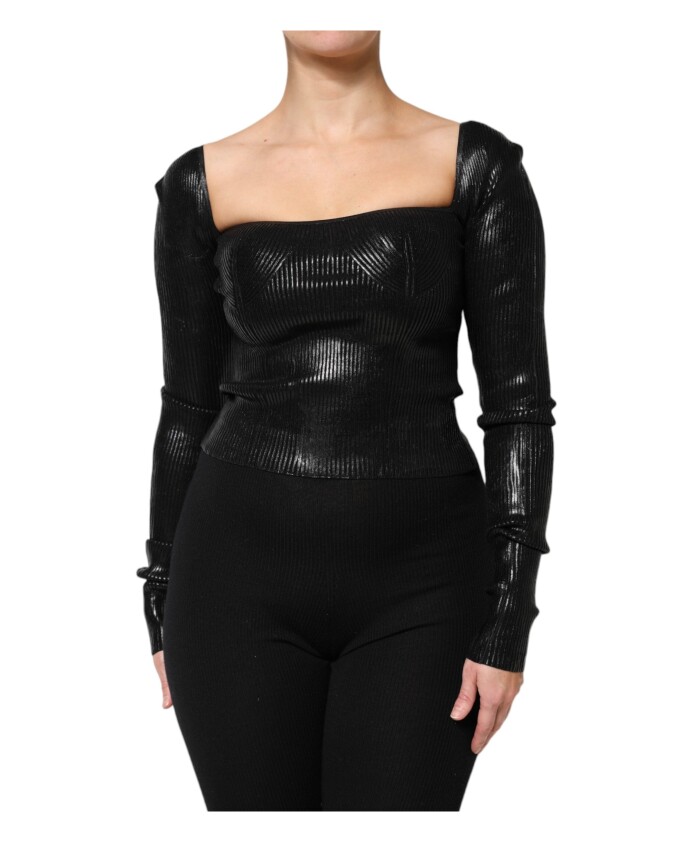 haut-noir-ajuste-a-manches-longues