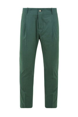 green-trousers-peste-model