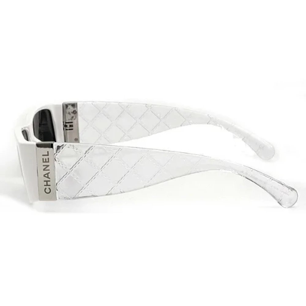 Chanel Vintage Pre-owned Plastic sunglasses White Dames