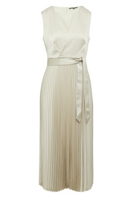 elegante-robe-midi-en-satin-plisse