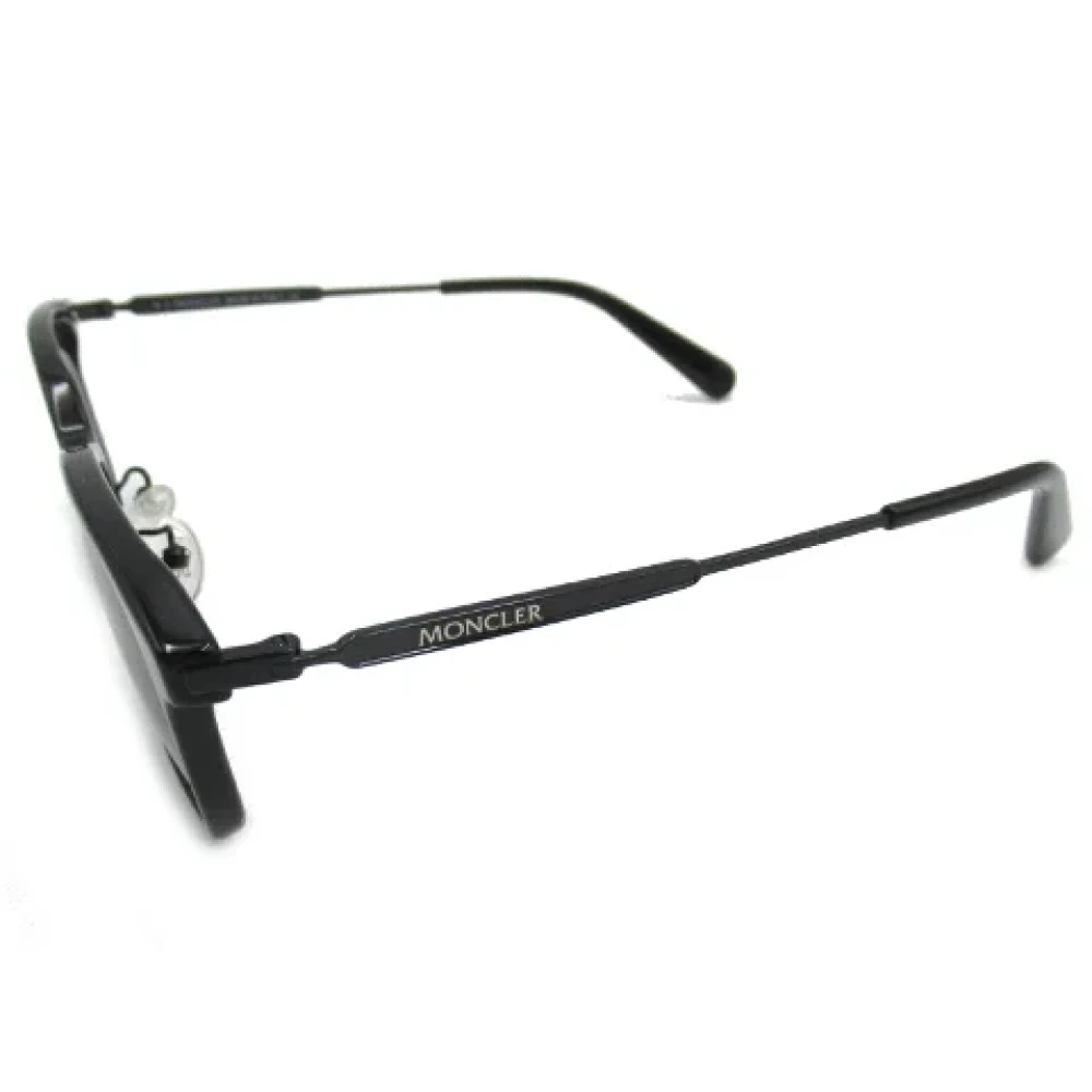 Moncler Pre-owned Plastic sunglasses Black Dames