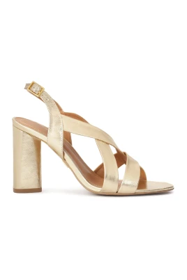 Guld sandaler med breda remmar