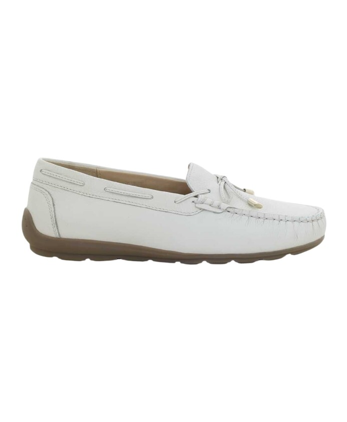 chaussures-femme-ecru-style-elegant