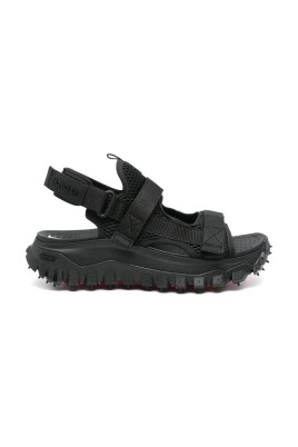 black-sandals