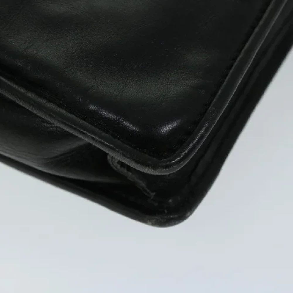 Loewe Pre-owned Leather clutches Black Dames