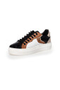 leren-sneakers-met-witte-zool