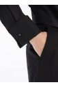 chemise-noire-classique-avec-dos-original