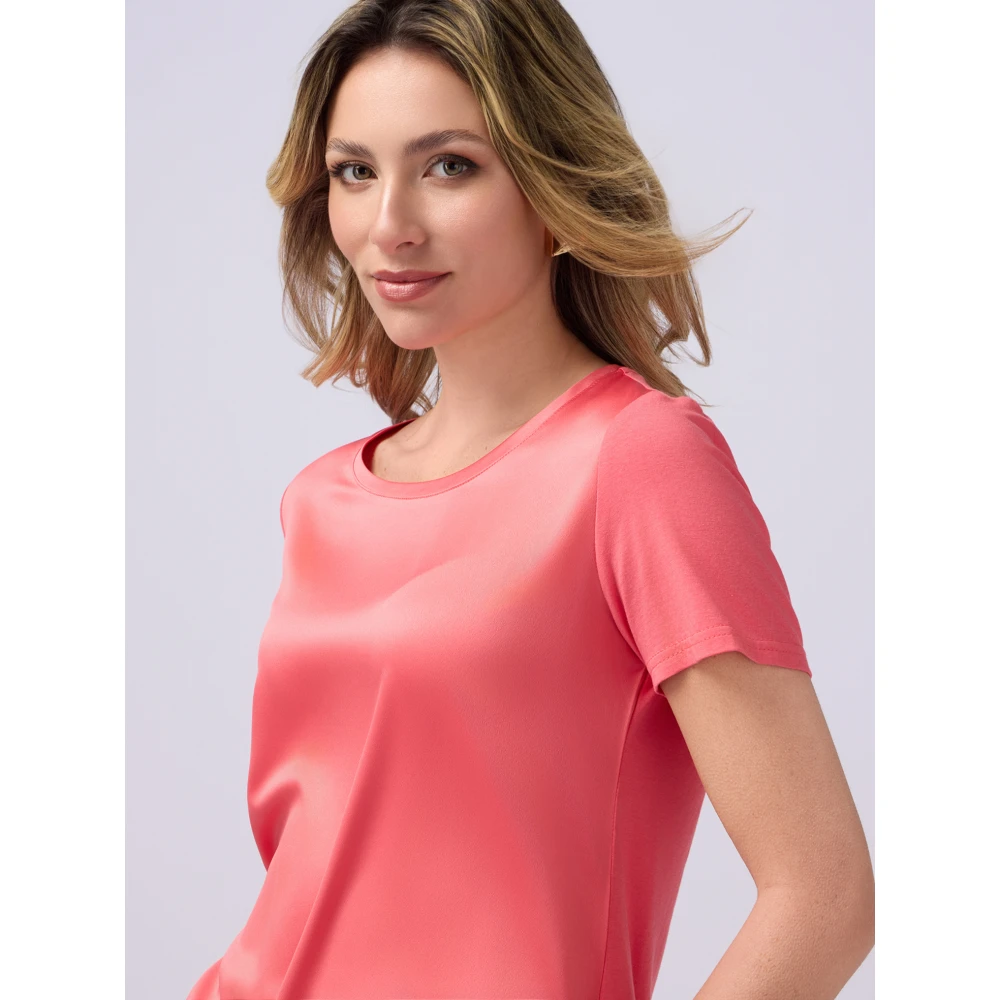Oltre T-shirt gemaakt van twee verschillende materialen Red Dames