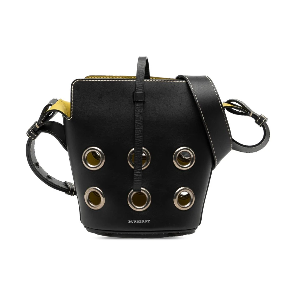 Burberry Vintage Women's Black Pre-Owned Leather Bucket Bag
