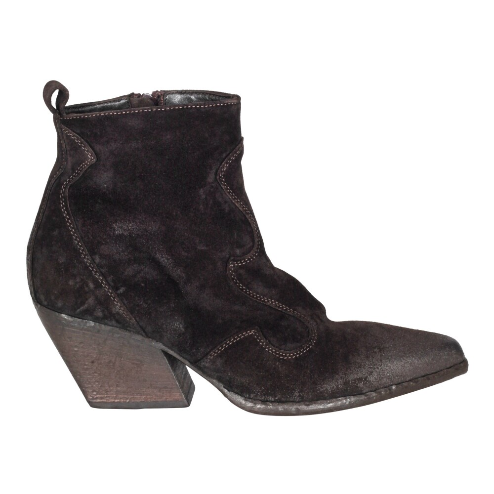 Shop fashion from Elena Iachi online at Miinto