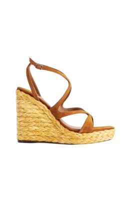 brun-ruskind-og-raffia-kile-sandaler