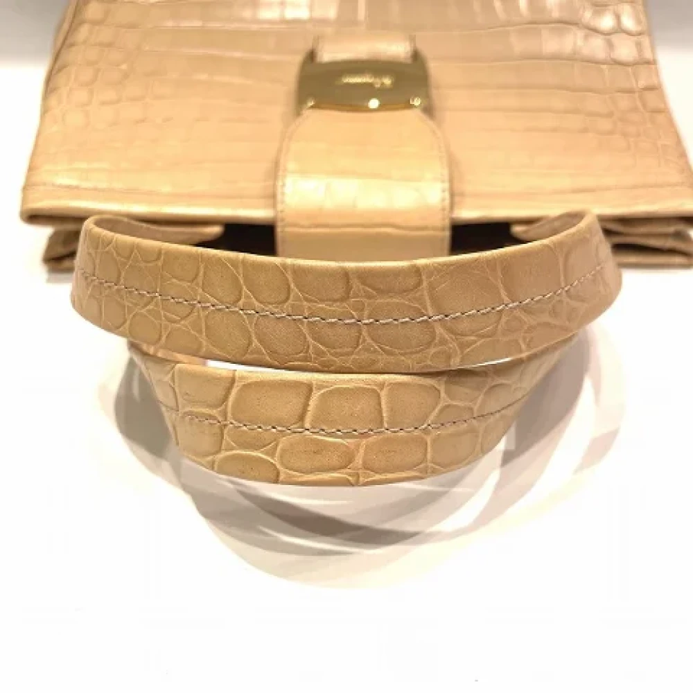 Salvatore Ferragamo Pre-owned Leather handbags Beige Dames