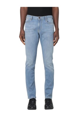 light-wash-slim-fit-jeans