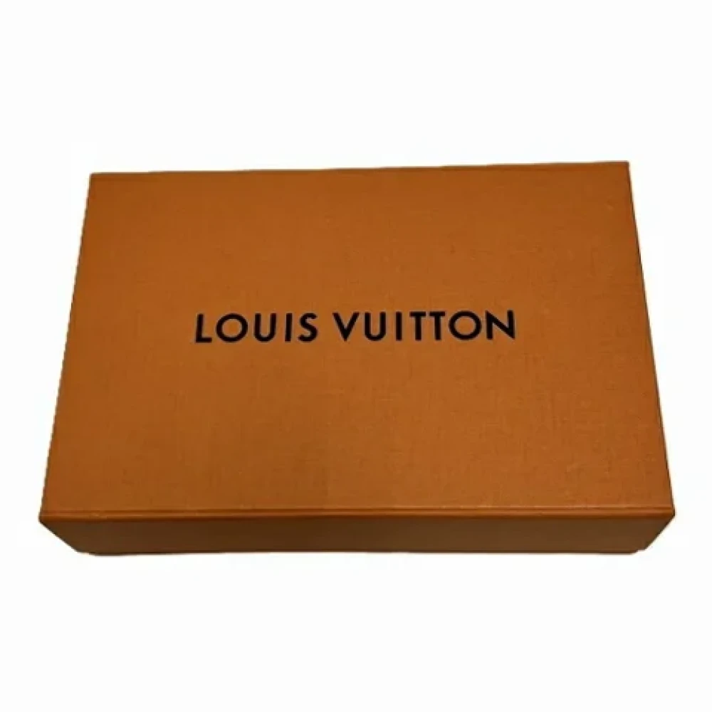 Louis Vuitton Vintage Pre-owned Wool scarves Gray Dames