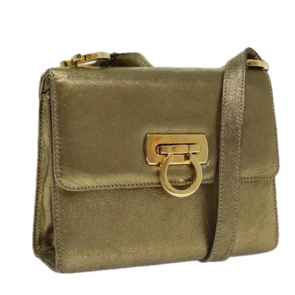 Salvatore Ferragamo Pre-owned Leather shoulder-bags Yellow Dames