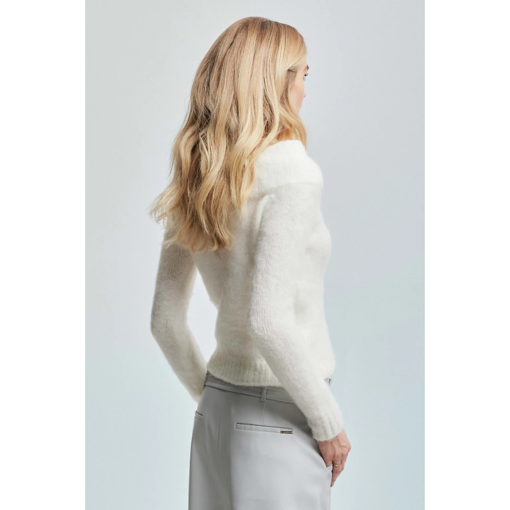 Kocca Mohair Wol Cut-Out Hals Jumper White Dames