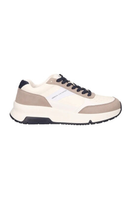 high-sole-sneakers