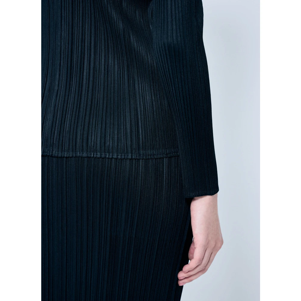 Issey Miyake Geplooide Overhemd Klassieke Kraag Lange Mouwen Black Dames