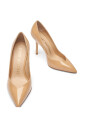 escarpin-elegant-a-decoupe-en-v-et-talon-aiguille