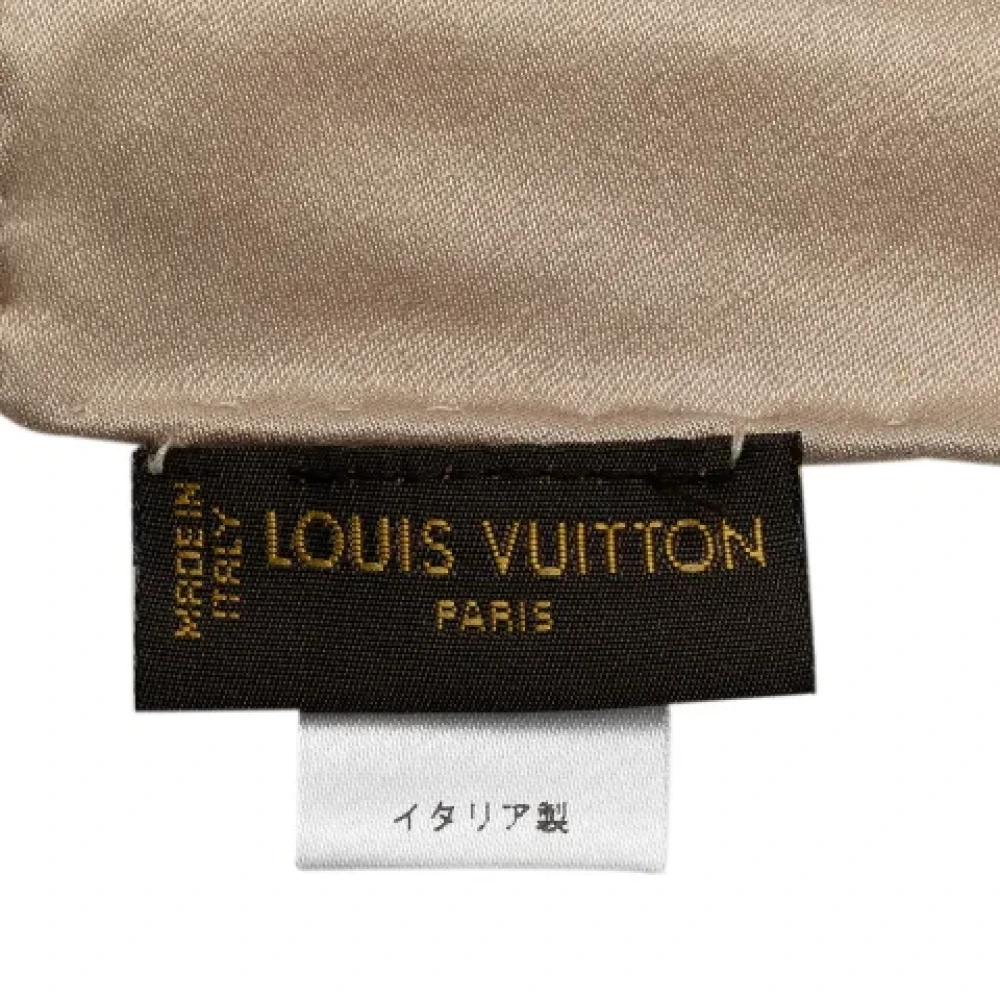 Louis Vuitton Vintage Pre-owned Silk scarves Beige Dames