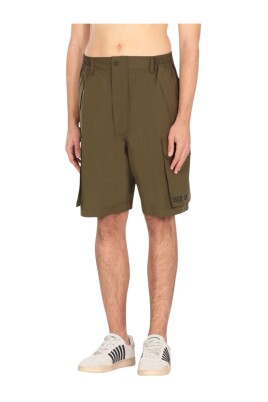 shorts-cargo-noirs-avec-poches-multiples