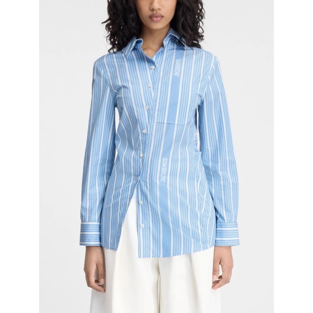 Jacquemus Asymmetrisch Overhemd met Parelknopen Blue Dames
