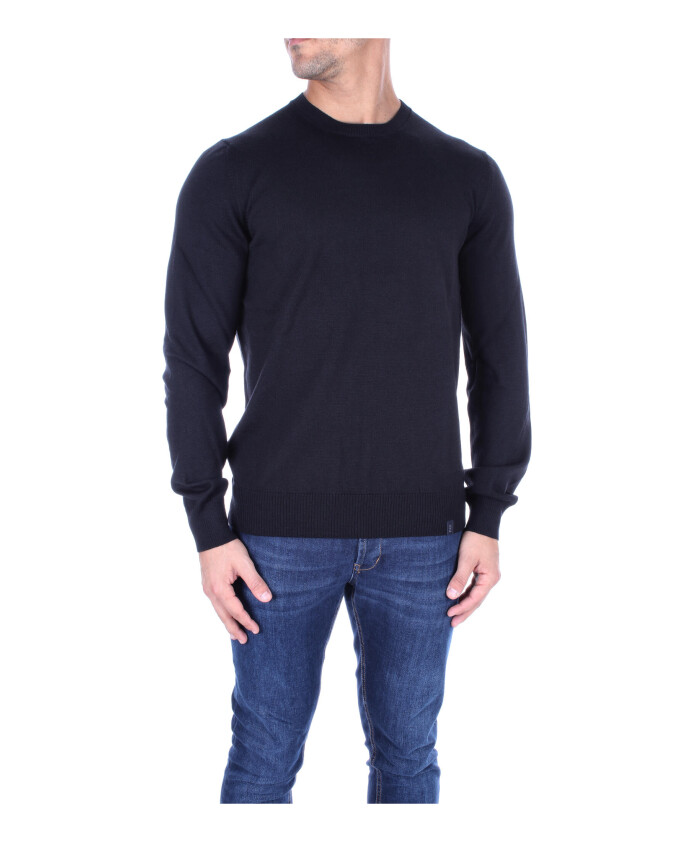 black-logo-sweater