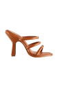 sandales-en-cuir-cloutees