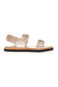 Sandals with elasticated rear flange
