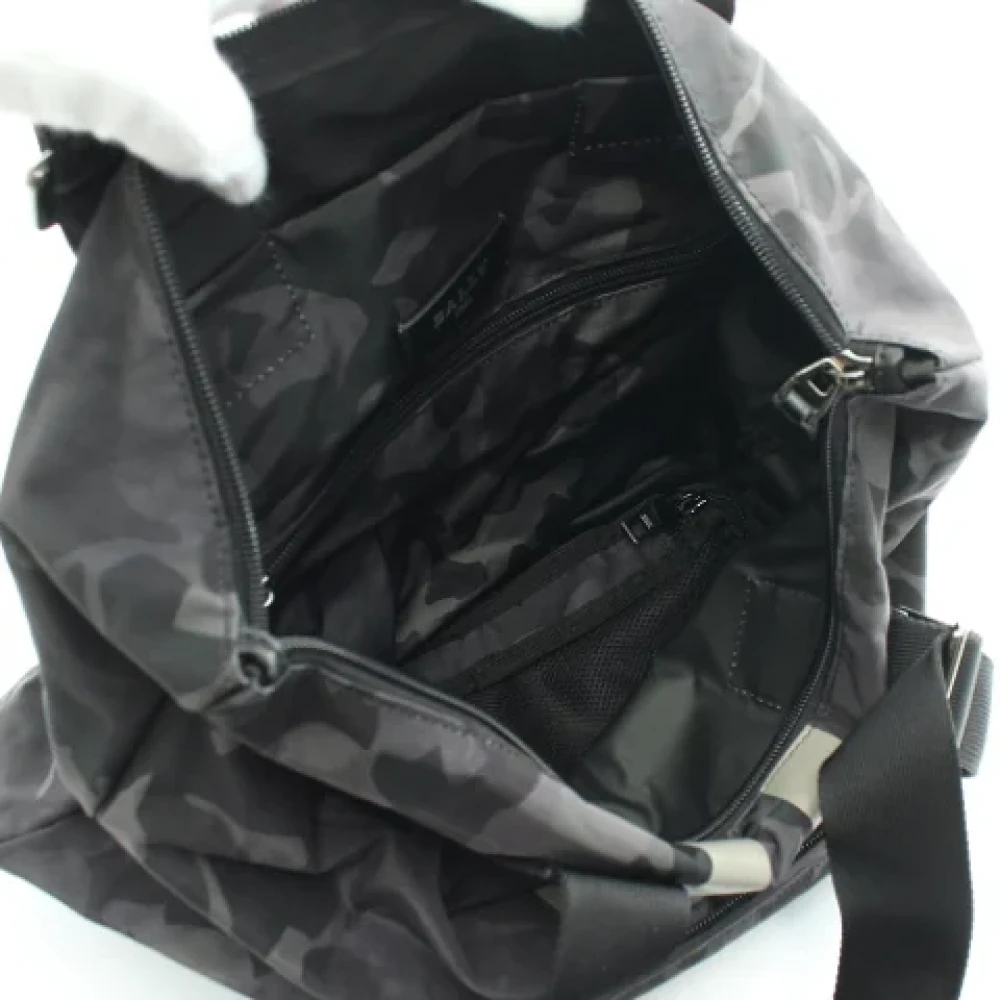 Bally Pre-owned Fabric handbags Green Dames