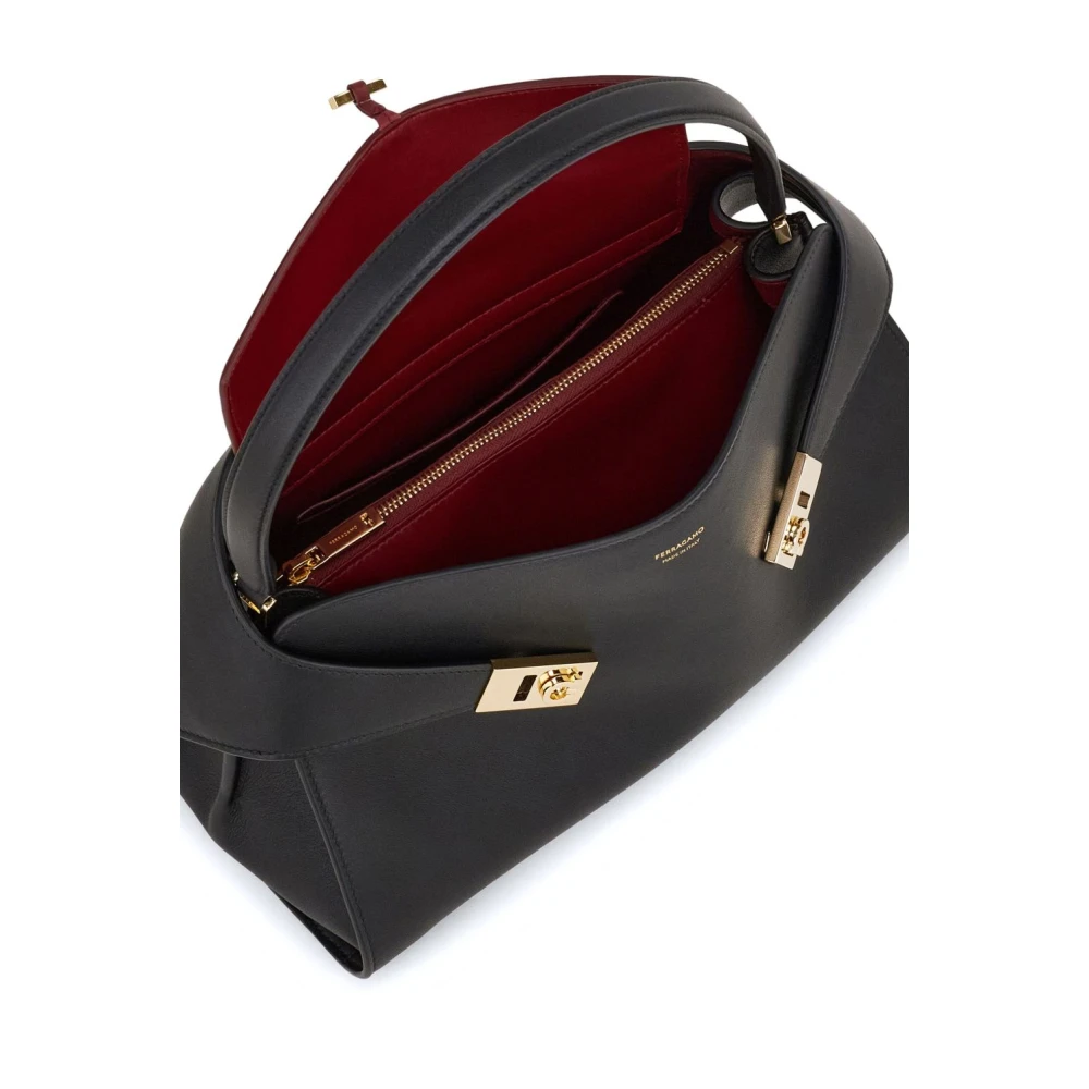 Salvatore Ferragamo Zwarte Lamsvacht Gancini Handtas Black Dames