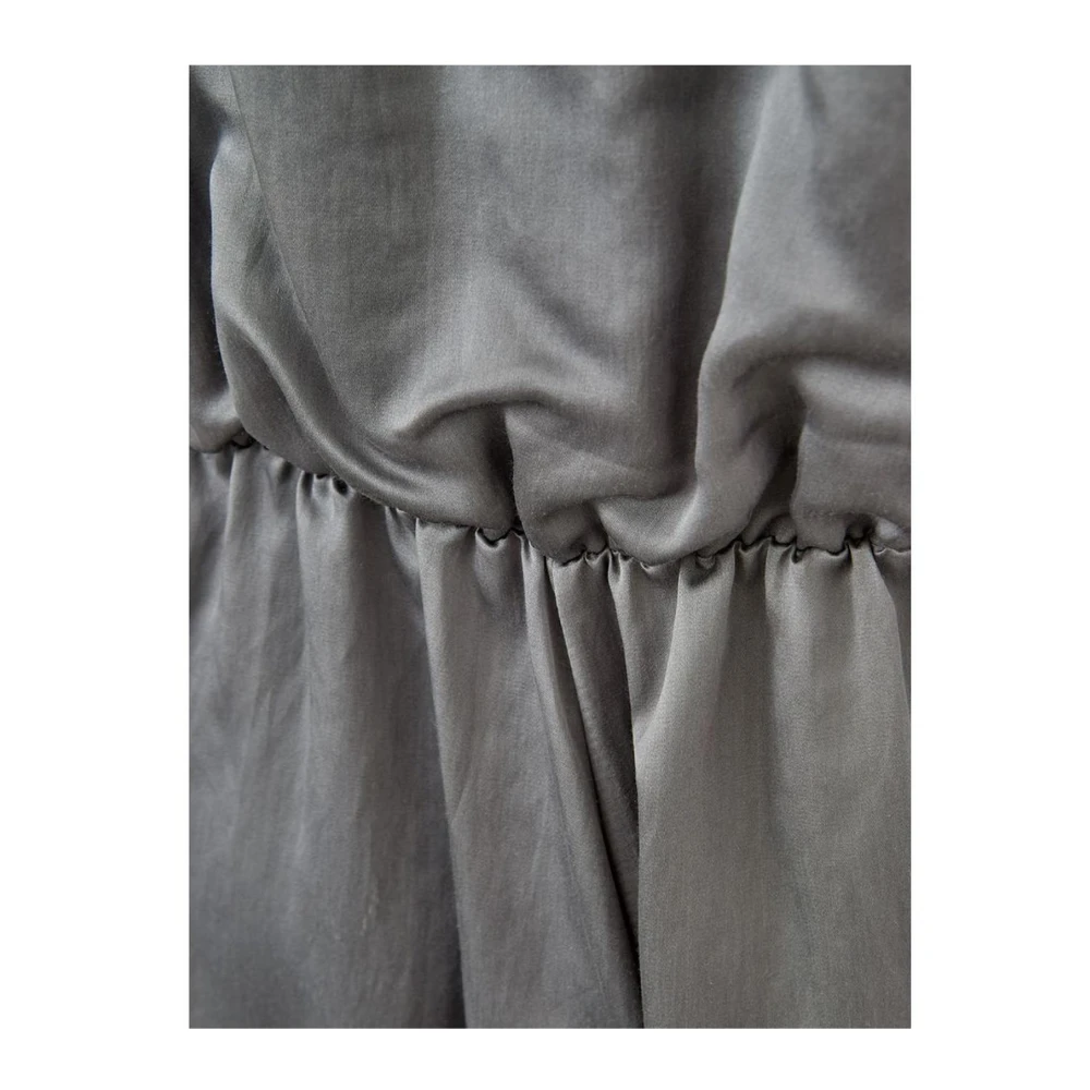 Lardini Zijden Jurk Tijdloze Elegantie Grijs Gray Dames