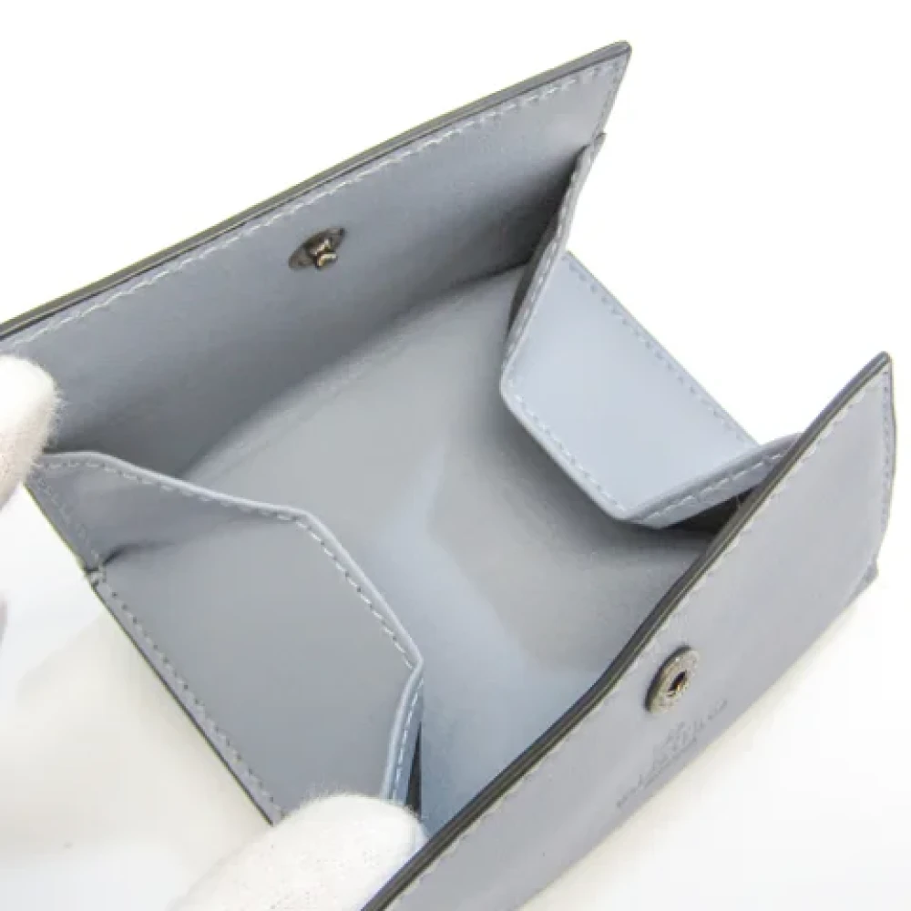 Valentino Vintage Pre-owned Leather wallets Gray Dames