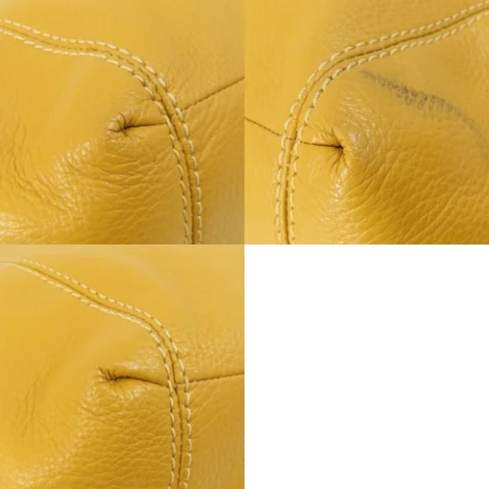 Coach Pre-owned Leather shoulder-bags Yellow Dames