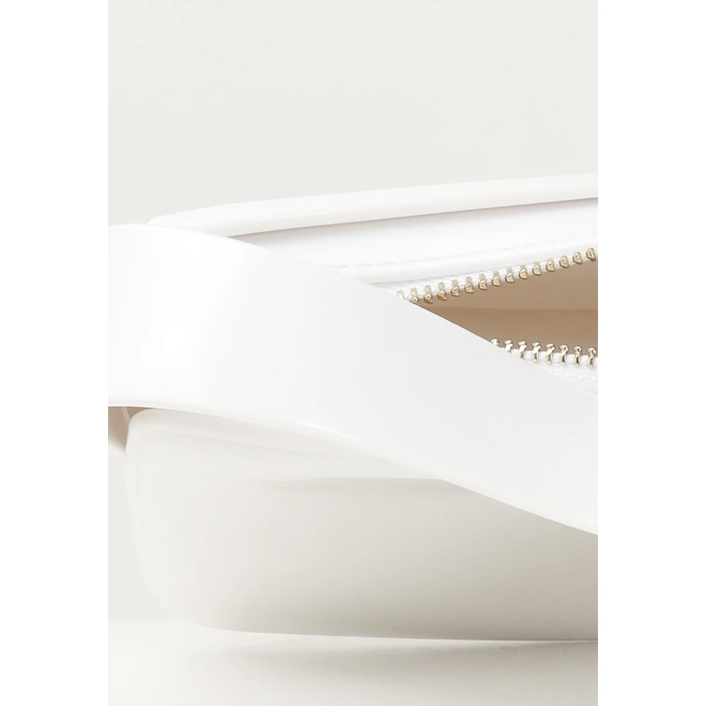 Marc Ellis Witte Glanzende Schoudertas Flat Timeless White Dames