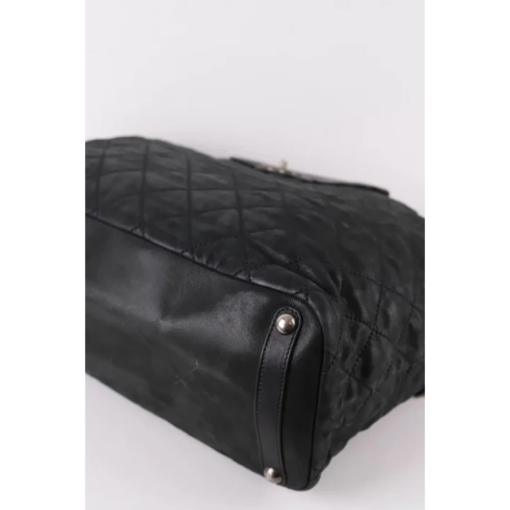 Chanel Vintage Pre-owned Leather totes Black Dames