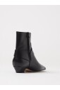 bottines-en-cuir-noir-avec-boucle