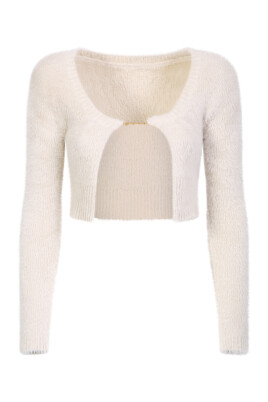 white-cardigan-sweater-stylish-elegant-trendy