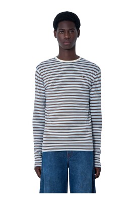 t-shirt-en-tricot-a-rayures