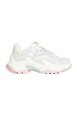 sneakers-blanches-avec-lacets-roses-et-verts