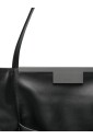 black-shoulder-bag-with-logo-plaque