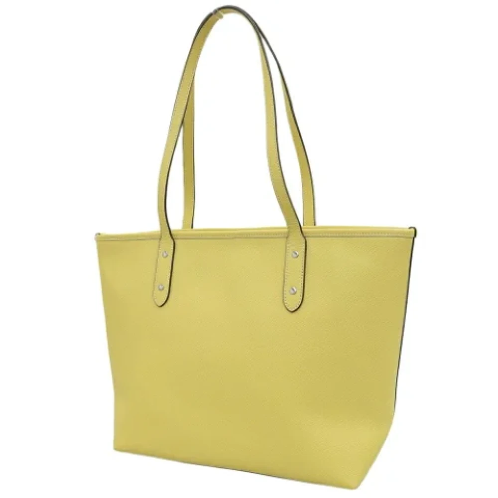 Coach Pre-owned Leather handbags Yellow Dames