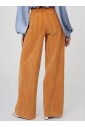 high-waisted-gestreepte-broek
