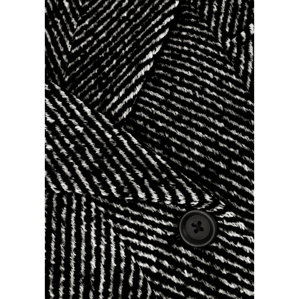 My Essential Wardrobe Zwarte Korte Jas voor Stijlvolle Vrouwen Black Dames